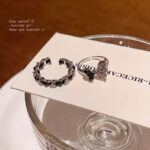 Nhẫn Bướm Cá Tính Phong Cách Hot Girl ngọt ngào mát mẻ Nhẫn Ngón Tay Ăn kiêng có thể điều chỉnh hở cho nữ nhẫn ngón trỏ Zircon đen cao cấp