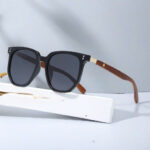 Kính râm màu Nâu Phong Cách Hàn Quốc mới, Kính gọng lớn chân vân gỗ cổ điển, kính râm che nắng, kính râm trực tiếp Tik Tok