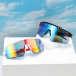 Kính đi xe đạp ngoài trời Kính thể thao chống gió và cát cho nữ Marathon chống văng Tik xe đạp trực tiếp cho nam Kính râm