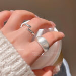 Sang trọng nhẹ nhàng, nhỏ bé, Nhẫn lụa salad Bạc, Nhẫn Ngón Tay Ăn kiêng có thể điều chỉnh mở cho nữ, Bán Buôn Nhẫn cảm giác thiết kế mờ