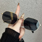 Kính râm gọng nhỏ chống tia cực tím rộng kiểu mới 2025