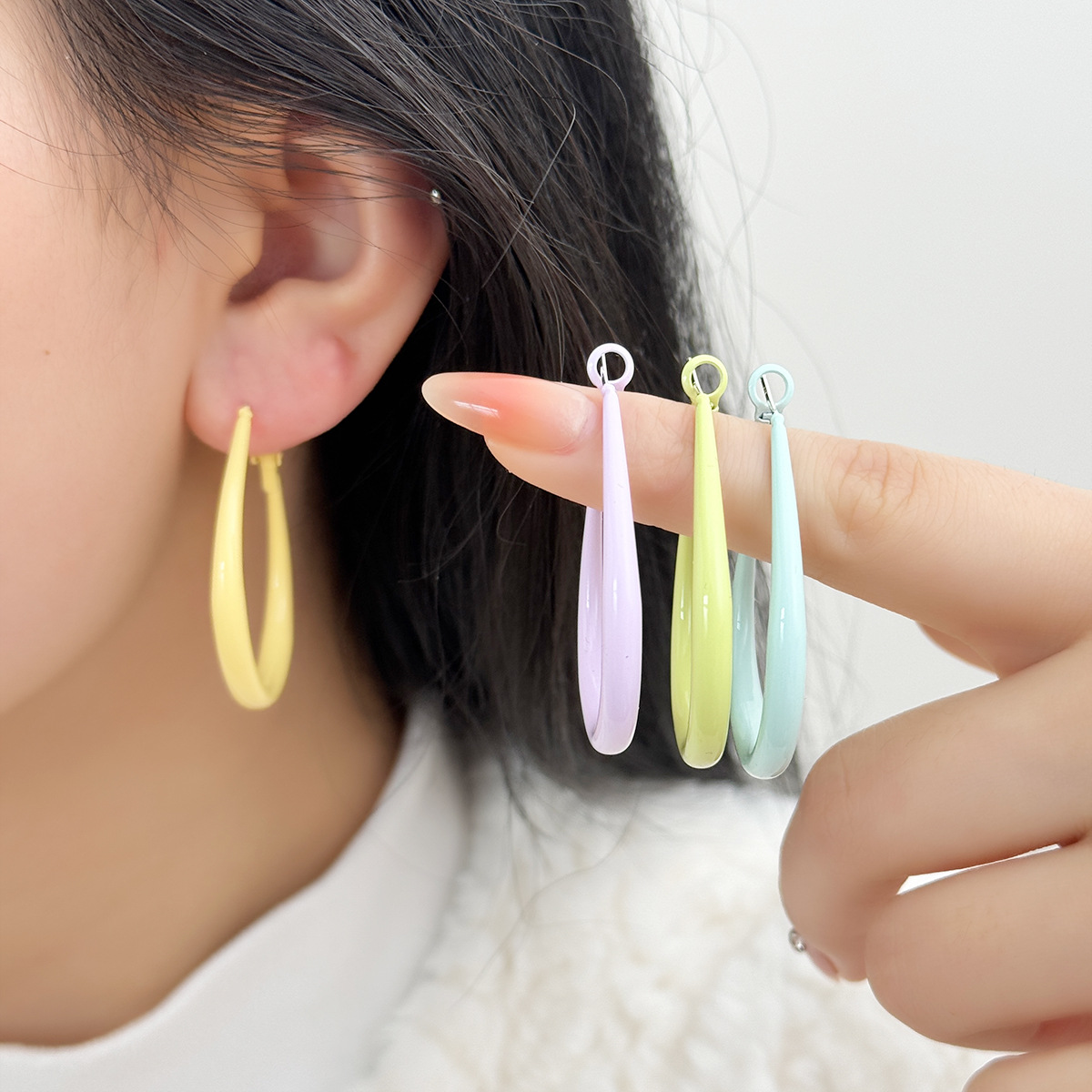 O1CN019iyacN2KtjEbhmTi2_2580729615-0-cib Bông tai hình hình giọt nước màu kem mùa hè cho nữ Bông tai hình học đơn giản ngọt ngào và dễ phối - Ảnh 1