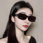 Kính râm xuyên biên giới nữ gọng vuông mỏng cao cấp Instagram khí chất chống tia cực tím nhà máy bán hàng trực tiếp