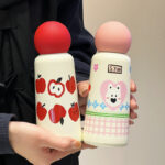 Cốc giữ nhiệt bằng thép không gỉ cho chó con của Apple, cốc nước di động có giá trị cao cho bé gái, cốc quà sinh nhật kiểu mới 2025