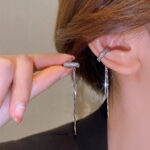 Sang trọng nhẹ nhàng, sang trọng, cảm giác cao cấp, Micro Zircon, kẹp xương, Khuyên tai tua rua, Bông tai hình chữ C khí chất dễ phối thời trang