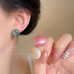 Bông tai hình cầu Dopamine Hàn Quốc Hoa tai hình học cùng kiểu hot trên mạng khí chất ngọt ngào màu gradient sang trọng cho nữ