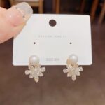 Hoa tai lá phong Zircon siêu lấp lánh cao cấp dành cho nữ Bông tai ngọc trai khí chất dễ phối thời trang bán buôn Hoa tai nổi tiếng trên mạng