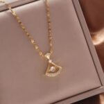 钛钢项链女轻奢小众高级感灵动小扇子锁骨链网红同款百搭气质颈链