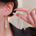 Hoa tai tai tua lúa mì dài lấp lánh cao cấp dành cho nữ Bông tai móc tai dễ phối khí chất thời trang Hàn Quốc