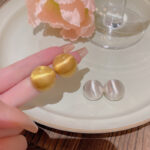 Bông tai hình học phóng đại cùng kiểu dáng hot trên mạng Hàn Quốc kim bạc S925 Bông tai mờ chải dễ phối đơn giản sành điệu Instagram