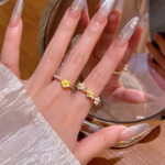 Nhẫn hoa tươi mát Ngọt Ngào Phong Cách rừng cho nữ nhẫn ngón trỏ mở Zircon siêu nhỏ tinh tế bán buôn Nhẫn nổi tiếng trên mạng