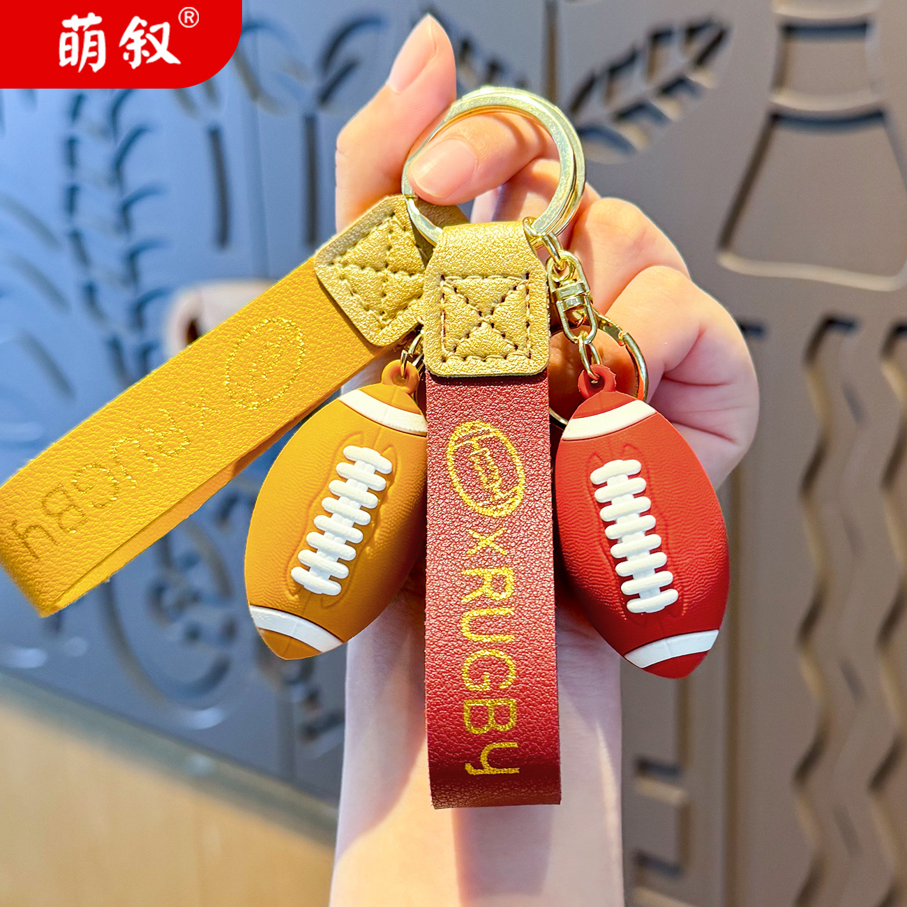O1CN01i3cNKI2BkioQ3iFzF_2210259538377-0-cib Nguyên bản mô phỏng Bóng Bầu Dục Hoạt Hình Móc Khóa Búp bê mặt dây chuyền túi sách học sinh đồ lưu niệm thể thao - Ảnh 1