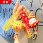 Móc khóa hoạt hình Sanrio Damora sáng tạo, búp bê Kulomi, đồ trang trí cặp sách học sinh, móc khóa quà tặng bán buôn