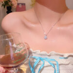 高级感爆闪锆石吊坠项链女韩系轻奢小众钛钢锁骨链网红同款颈链