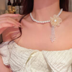 森系温柔甜美气质蕾丝花朵锁骨链小众高级感长款流苏珍珠项链批发