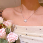 轻奢小众精致微镶满钻蝴蝶吊坠钛钢项链时尚百搭气质高级感锁骨链