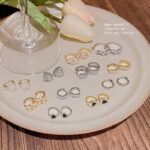 Hoa Tai Đính Bông tai hình tròn đơn vị sang trọng nhẹ mẫu mới Hàn Quốc bông tai nụ hoa Tai Tình Yêu Zircon khí chất dễ phối sành điệu Instagram cho nữ