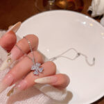 春夏超闪锆石花朵钛钢项链女轻奢小众高级感百搭气质钛钢锁骨链