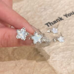 Bông tai ngôi sao năm cánh màu xanh mơ mộng kim bạc S925 nhỏ tươi mới Hoa tai ngôi sao cao cấp sang trọng nhẹ cho nữ