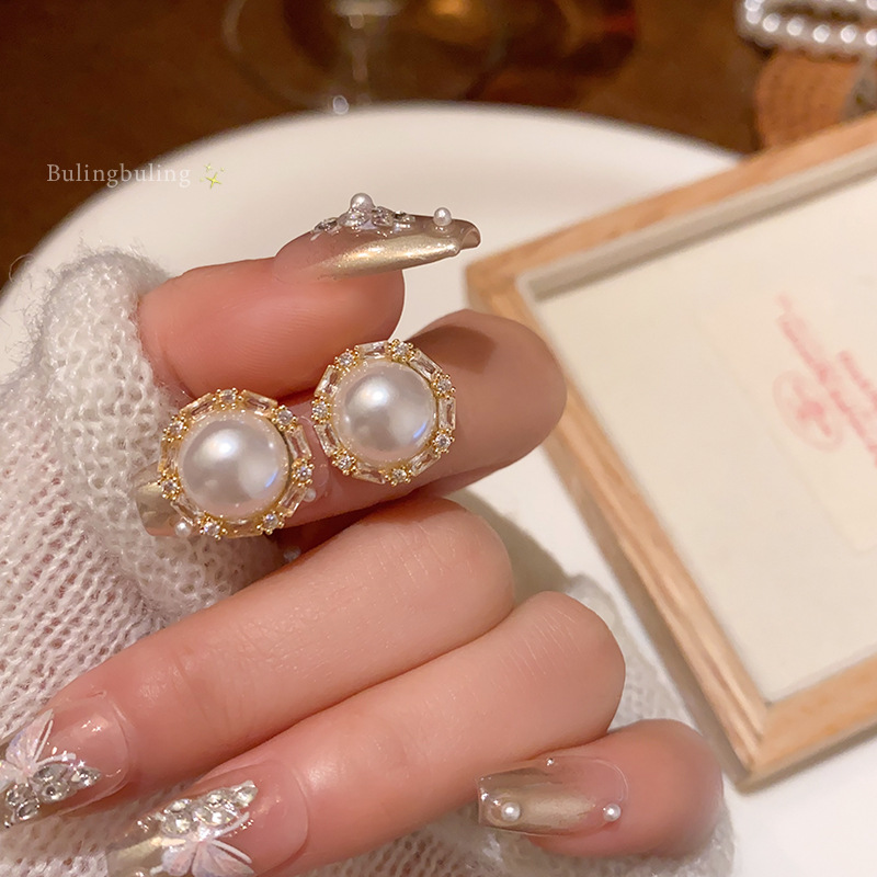 O1CN01yEu37z2KtjCSt8h9t_2580729615-0-cib Bông tai ngọc trai đơn giản cao cấp sang trọng nhẹ Hoa tai bông tai Zircon hình học đa năng khí chất thời trang - Ảnh 1